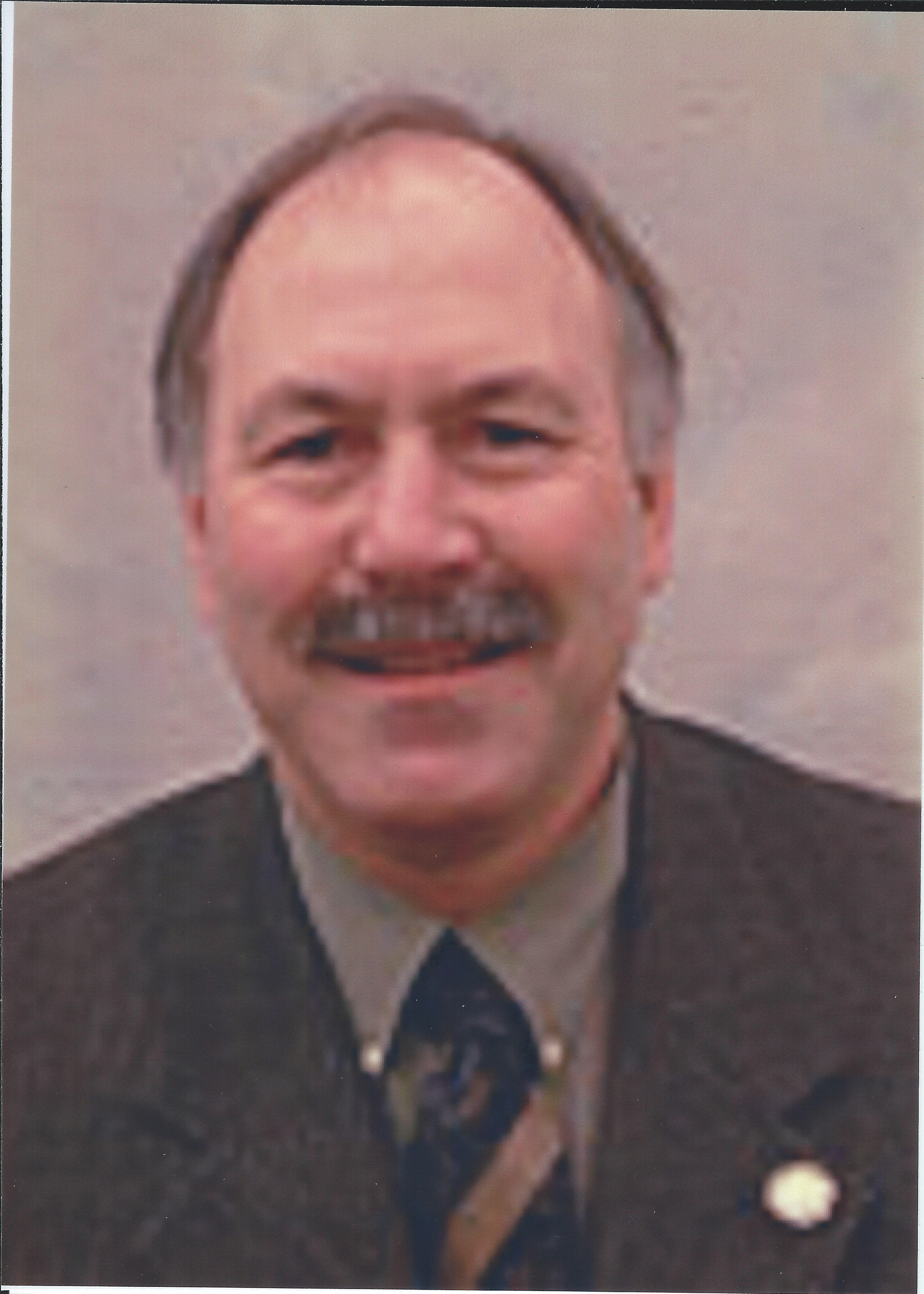 Image of Robert L. 